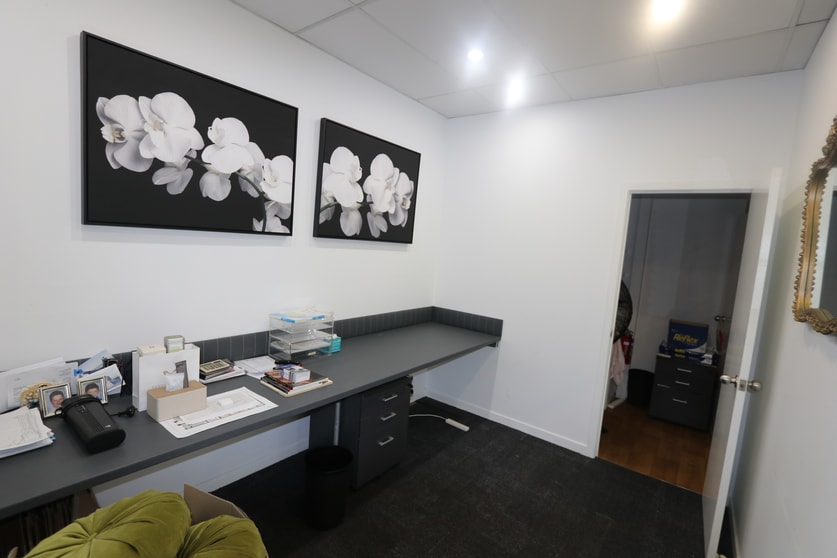 Click to view all images 2a/93 West Burleigh Road Burleigh Heads QLD 4220 - Image 3