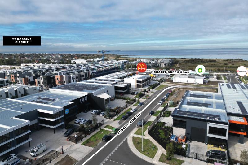Click to view all images Unit/24a Robbins Circuit Williamstown North VIC 3016 - Image 2