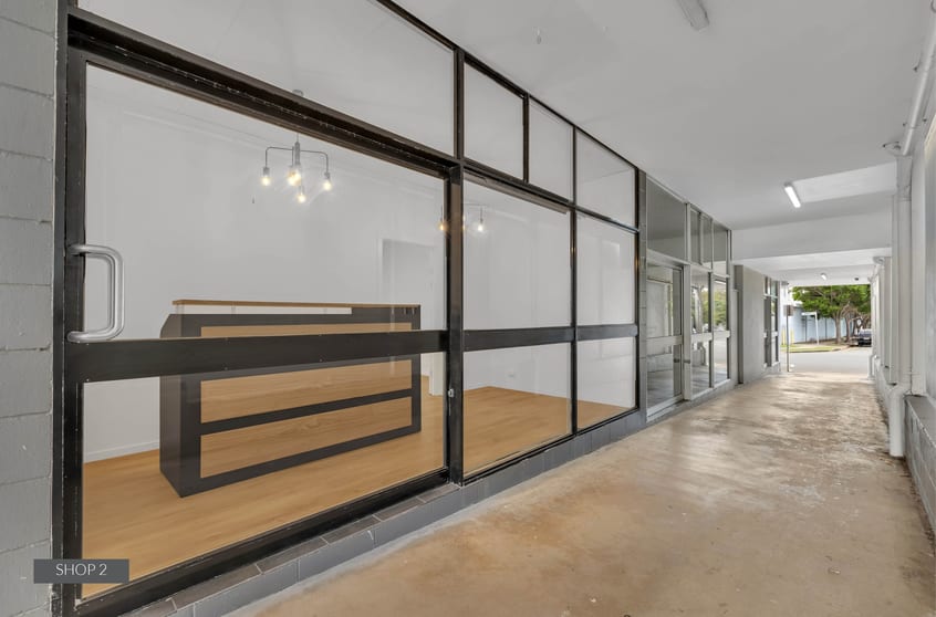 Click to view all images 1 & 2/2a Ormuz Avenue Caloundra QLD 4551 - Image 3