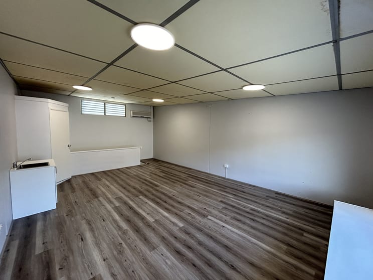 Click to view all images 12/32 Ereton Drive Arundel QLD 4214 - Image 2