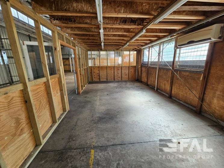 Click to view all images Unit E1&E2/70 Raynham Street Salisbury QLD 4107 - Image 3