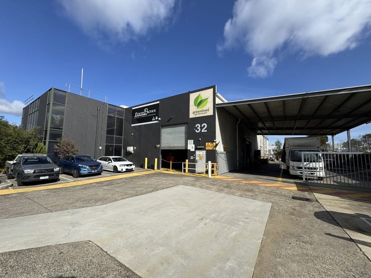 Click to view all images 30-32 Centre Way Croydon VIC 3136 - Image 3