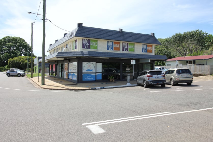 Click to view all images 57 Stagpole St West End QLD 4810 - Image 1