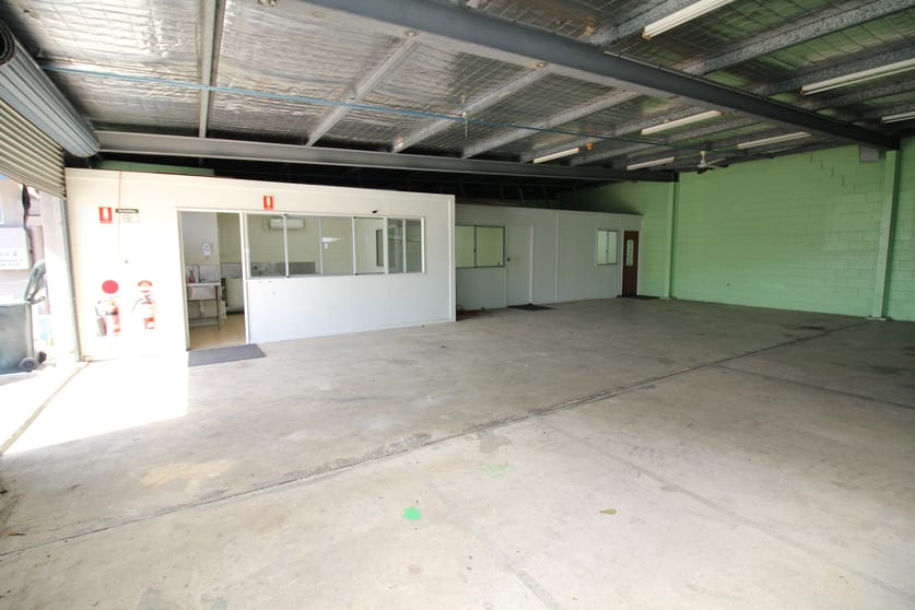 Click to view all images Unit 3/20 Yeatman St Hyde Park QLD 4812 - Image 3