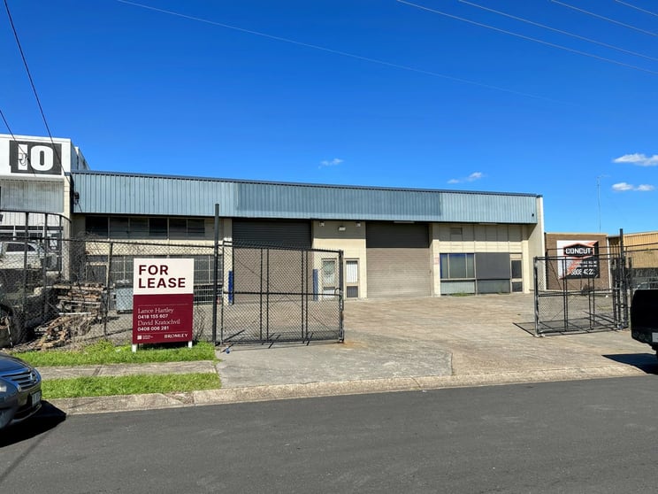 Click to view all images 12 Aranda Street Slacks Creek QLD 4127 - Image 1