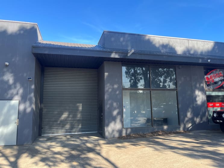 Click to view all images 3/1 Stephenson Road Bayswater VIC 3153 - Image 3