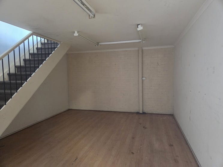 Click to view all images 2 Minnie Street Yarraville VIC 3013 - Image 3
