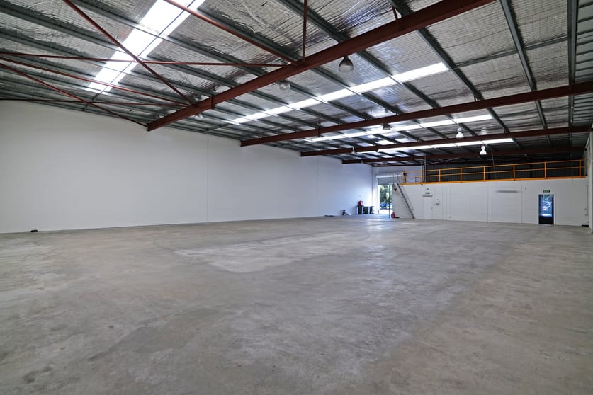 Click to view all images 7 Adams Drive Welshpool WA 6106 - Image 3