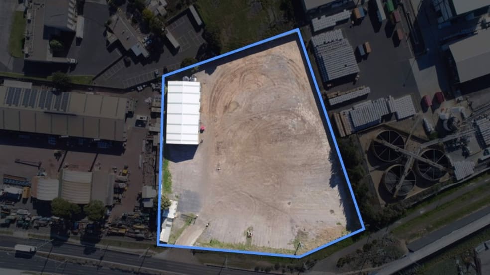 Click to view all images 66-70 Dohertys Road Laverton North VIC 3026 - Image 2