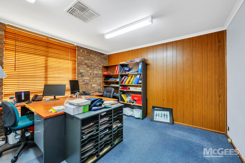 Click to view all images 2/5 Barrpowell Street Welland SA 5007 - Image 3