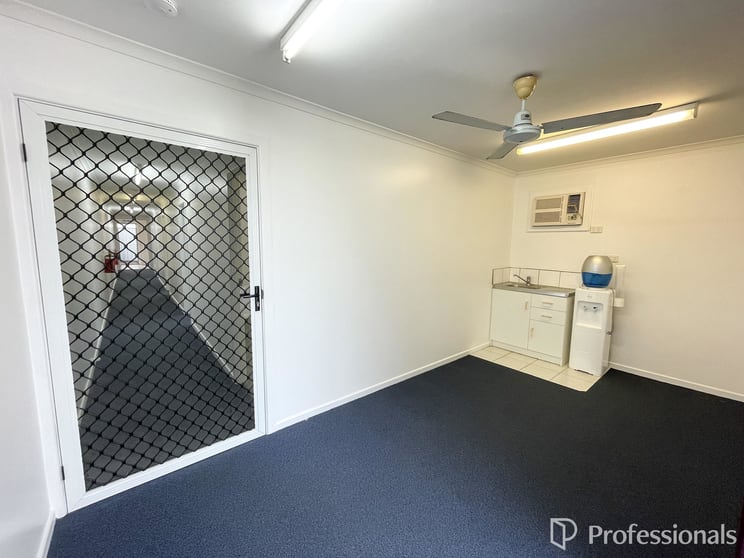 Click to view all images 54a Powell Street Bowen QLD 4805 - Image 2