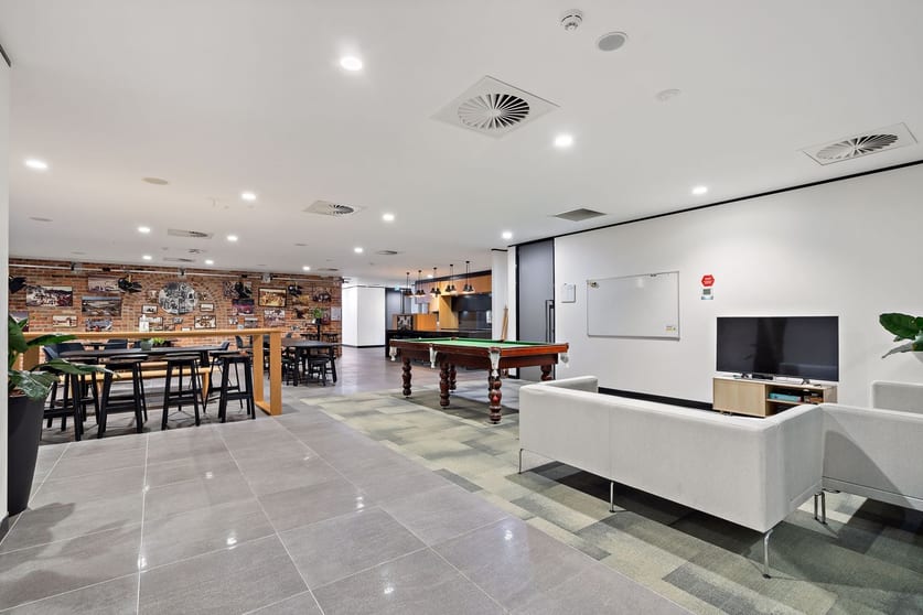 Click to view all images Units 17 & 18 24 Iron Knob Street Fyshwick ACT 2609 - Image 2