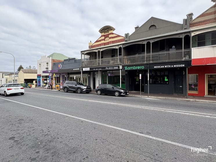 Click to view all images 251 Seaview Road Henley Beach SA 5022 - Image 2