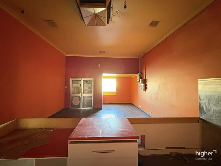 Click to view all images Unit 8/117-123 South Terrace Wingfield SA 5013 - Image 3