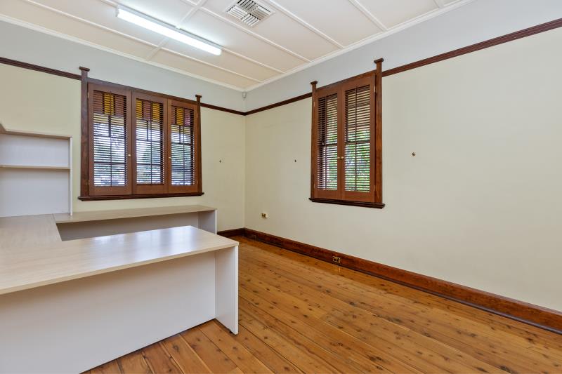 Click to view all images 12 Darling Street Tamworth NSW 2340 - Image 2