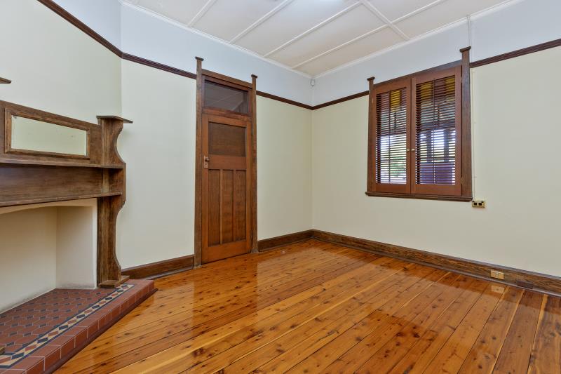 Click to view all images 12 Darling Street Tamworth NSW 2340 - Image 3