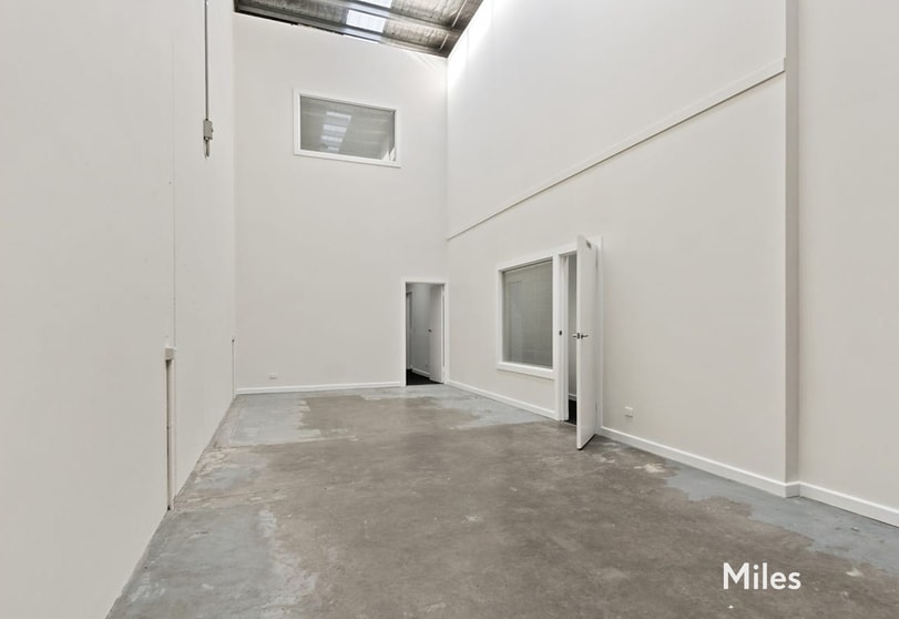 Click to view all images 2/148 Arthurton Road Northcote VIC 3070 - Image 2