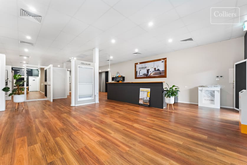 Click to view all images Office/10B Commerce Drive Lake Illawarra NSW 2528 - Image 1