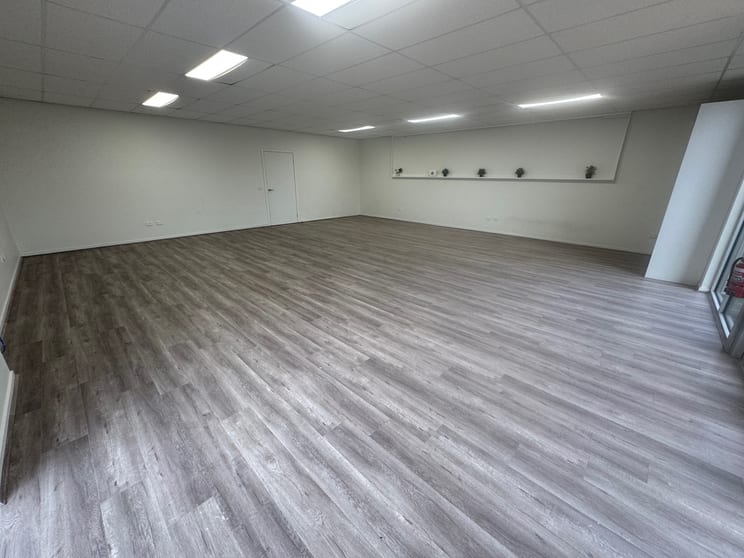 Click to view all images 40 Paramount Boulevard Cranbourne West VIC 3977 - Image 3