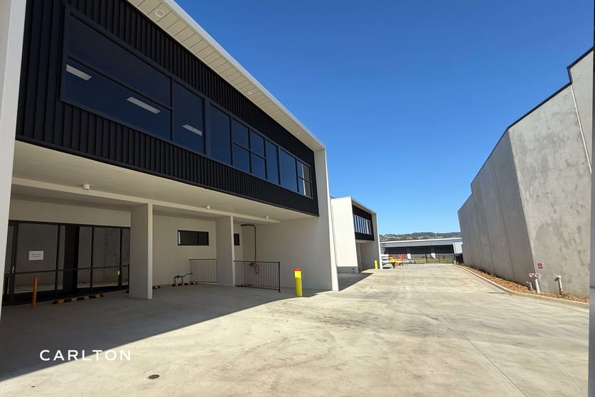 Click to view all images 3/21-29 Pikkat Drive Braemar NSW 2575 - Image 2
