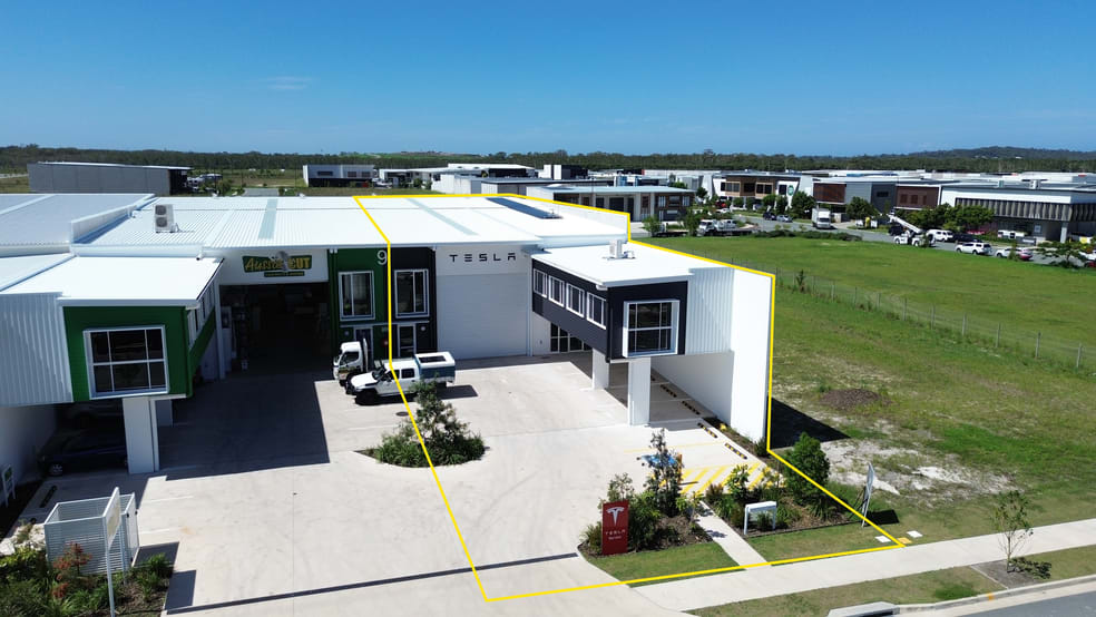 Click to view all images 2/9 Hancock Way Baringa QLD 4551 - Image 2