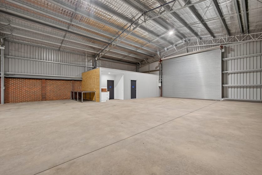 Click to view all images 23 & 25 McGuinn Crescent Dubbo NSW 2830 - Image 3