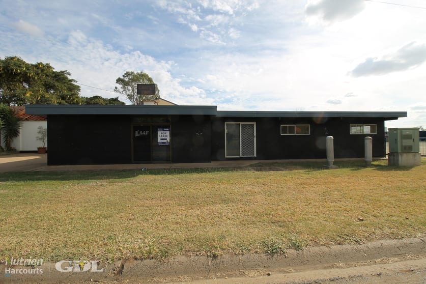 Click to view all images 37 Macaulay Road Emerald QLD 4720 - Image 1