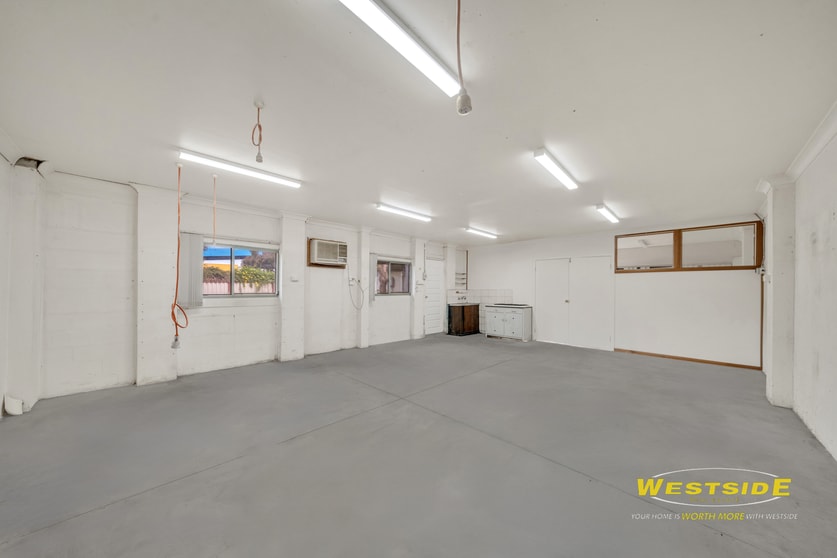 Click to view all images 2 Kings Road St Albans VIC 3021 - Image 2