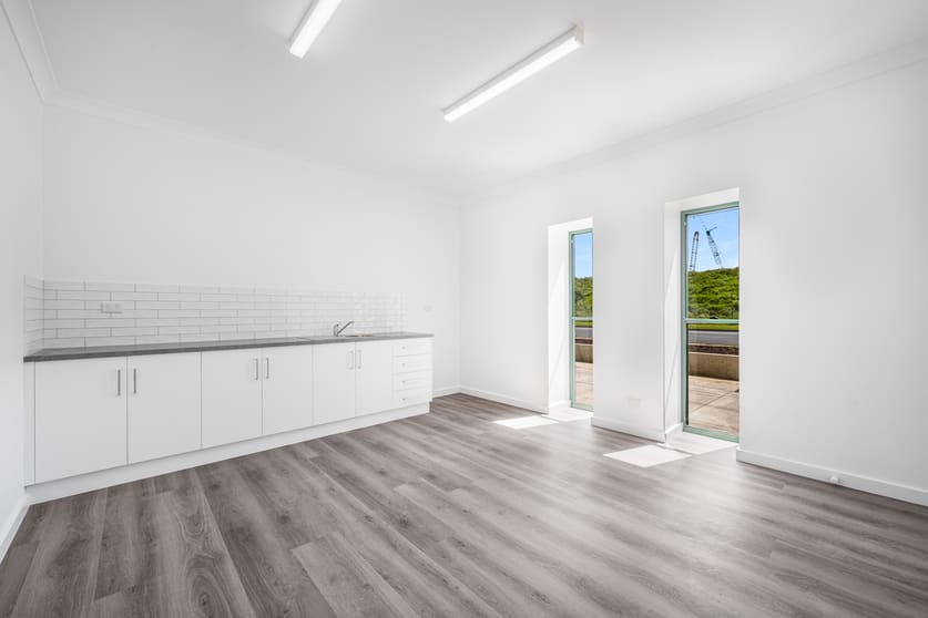 Click to view all images 385 Commercial Street West Mount Gambier SA 5290 - Image 2