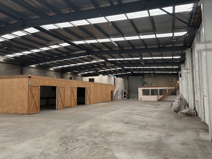 Click to view all images 33 Industrial Drive Braeside VIC 3195 - Image 3