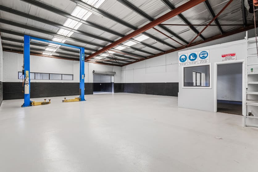 Click to view all images 8/436 Wanneroo Road Westminster WA 6061 - Image 1