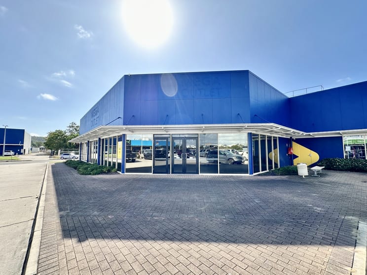 Click to view all images Building 3, T2/1-3 Woodman Court West End QLD 4810 - Image 2