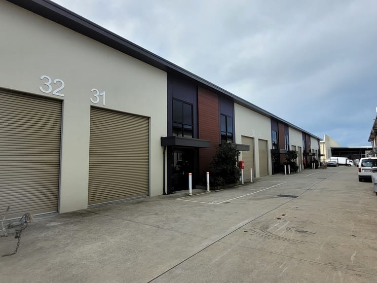 Click to view all images Unit 31/249 Shellharbour Road Port Kembla NSW 2505 - Image 1