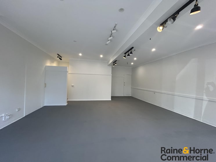 Click to view all images 408 Argyle Street Moss Vale NSW 2577 - Image 2
