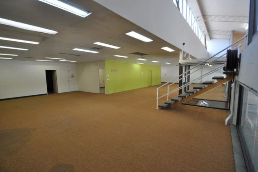 Click to view all images 296 Darebin Road Fairfield VIC 3078 - Image 2