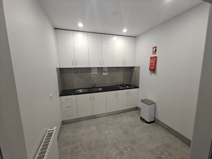 Click to view all images 1/172-174 Burwood Highway Burwood VIC 3125 - Image 3