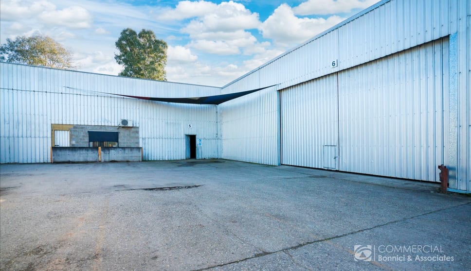 Click to view all images 16 - 17/596-600 Atkins Street South Albury NSW 2640 - Image 1