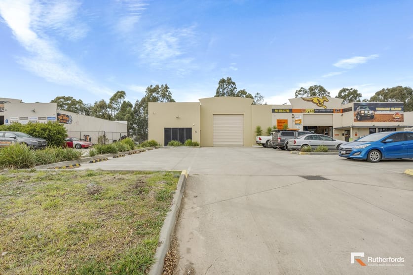 Click to view all images 6 Commercial Drive Wallan VIC 3756 - Image 2
