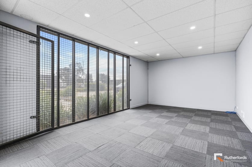 Click to view all images 6 Commercial Drive Wallan VIC 3756 - Image 3