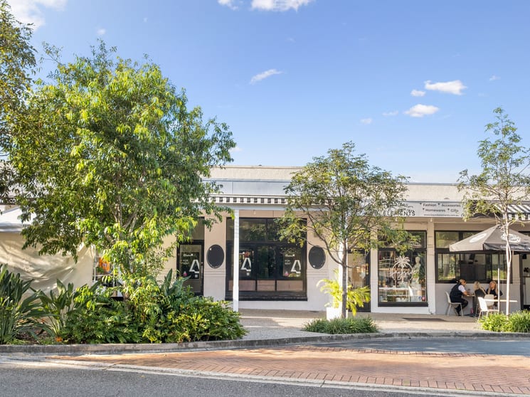 Click to view all images Shop 2/200 Seymour Street Sandgate QLD 4017 - Image 1