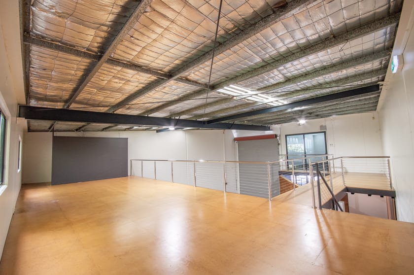 Click to view all images Ashmore QLD 4214 - Image 3