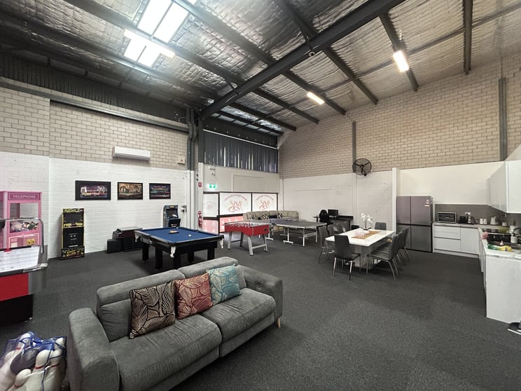 Click to view all images Unit 10/5 Hollylea Road Leumeah NSW 2560 - Image 3
