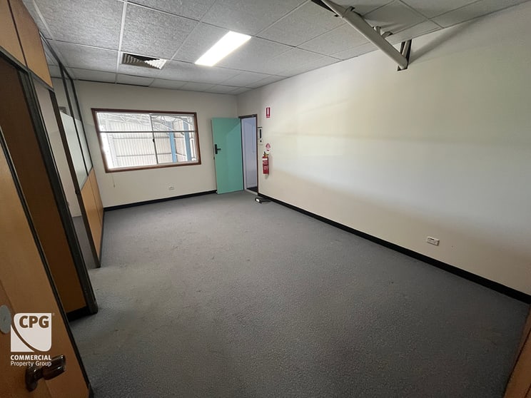 Click to view all images Suite 1/73 Tower Road Bankstown Aerodrome NSW 2200 - Image 2