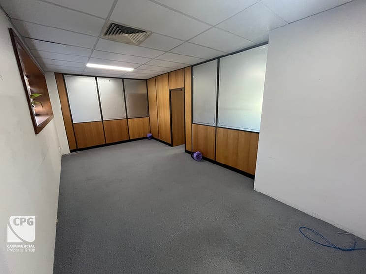 Click to view all images Suite 1/73 Tower Road Bankstown Aerodrome NSW 2200 - Image 3