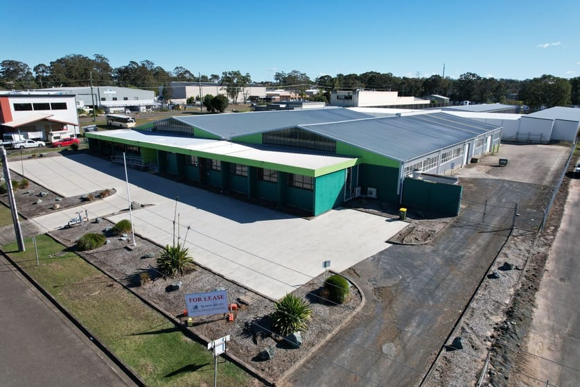 Click to view all images 3 Elizabeth Ave Taree NSW 2430 - Image 1