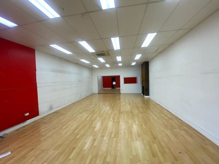 266 Peats Ferry Rd Hornsby NSW 2077 - Image 3