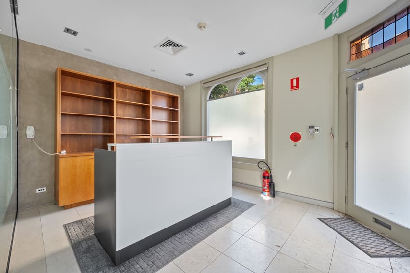 Click to view all images 108 Cathedral St Woolloomooloo NSW 2011 - Image 3