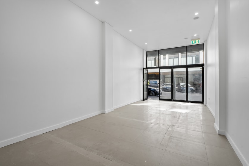 Click to view all images 8/2 Gray Street Bondi Junction NSW 2022 - Image 3