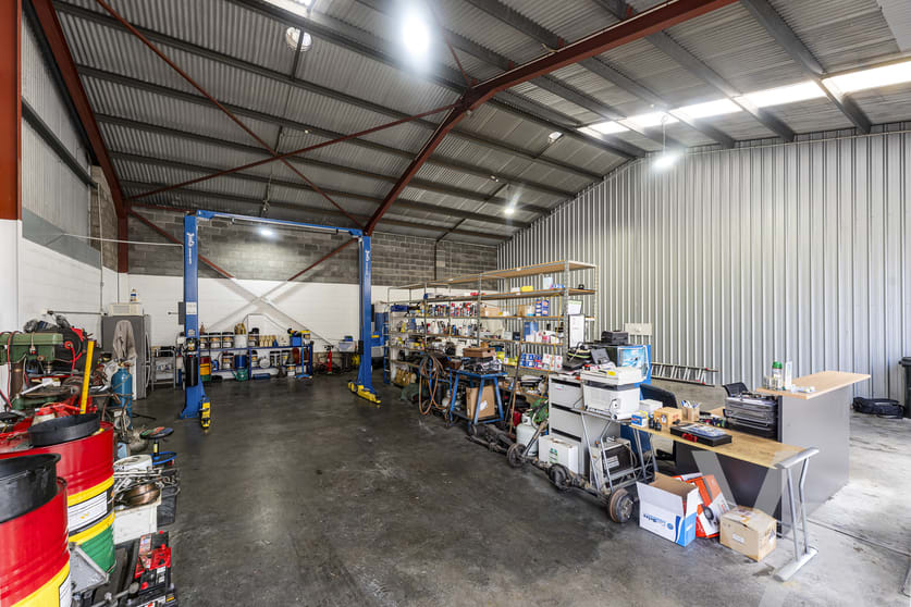 Click to view all images 6&7/56 Medcalf Street Warners Bay NSW 2282 - Image 3