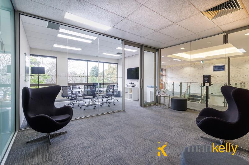 Click to view all images 1 Oxley Road Hawthorn VIC 3122 - Image 3